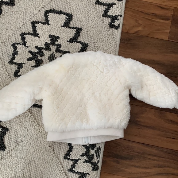 c&C‎ California girls Zip Front Fluffy Coat. 2T - Picture 2 of 4